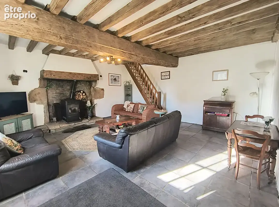 CREUSE - Maison polyvalente de 5 chambres avec piscine, dépendances et possibilité d'aménager un gîte - photo 3
