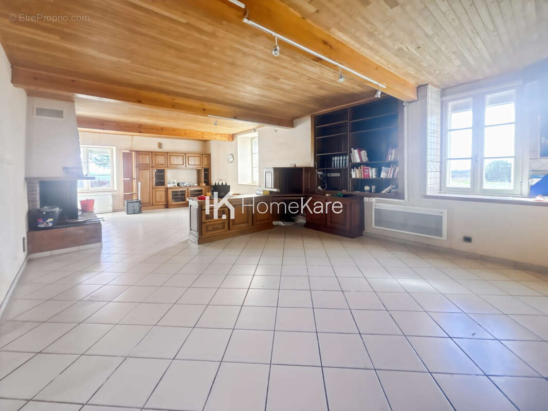 Maison à MONTESQUIEU-VOLVESTRE