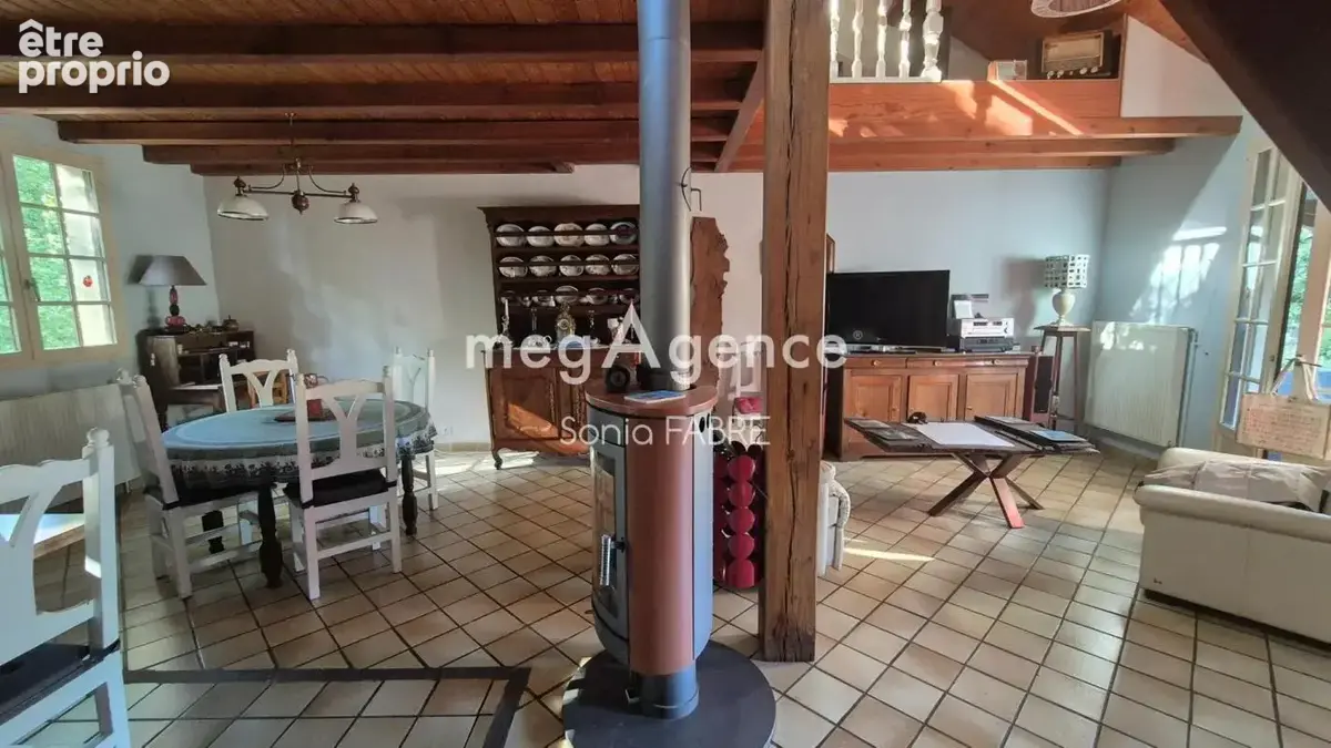 Maison sur terrain arboré à CHÂTEAU-THEBAUD - photo 5