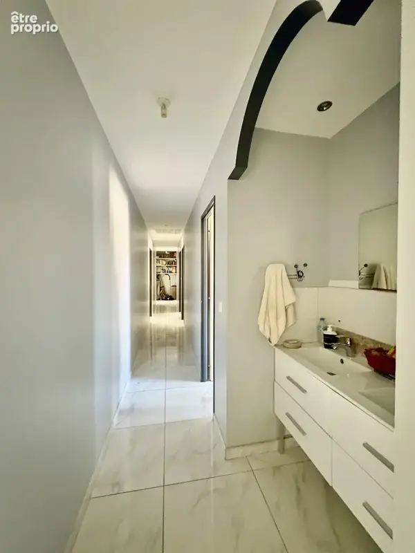 À VENDRE   Maison familiale de 169 m2 avec extérieur à Castillon-la-Bataille - photo 7
