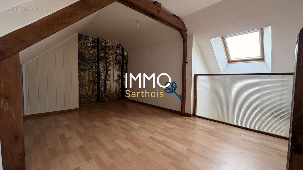 Maison à NOYEN-SUR-SARTHE