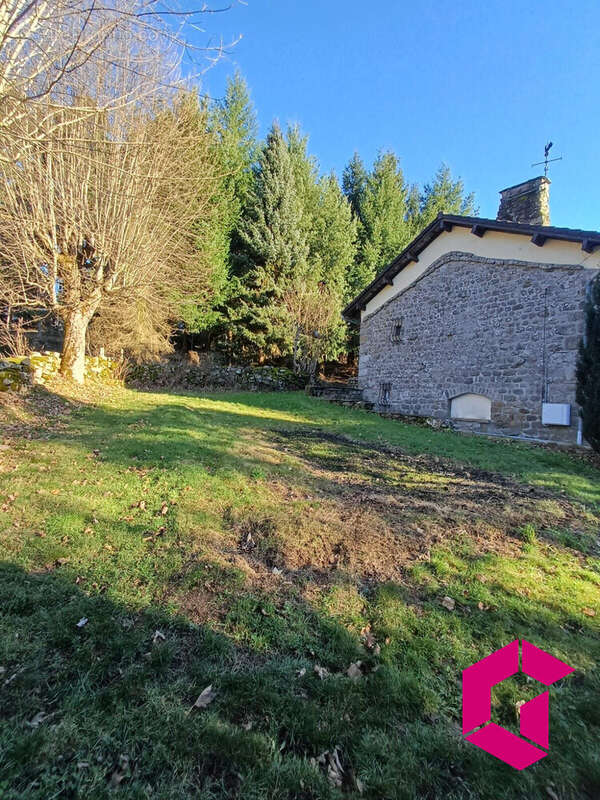 Maison à MONTREGARD