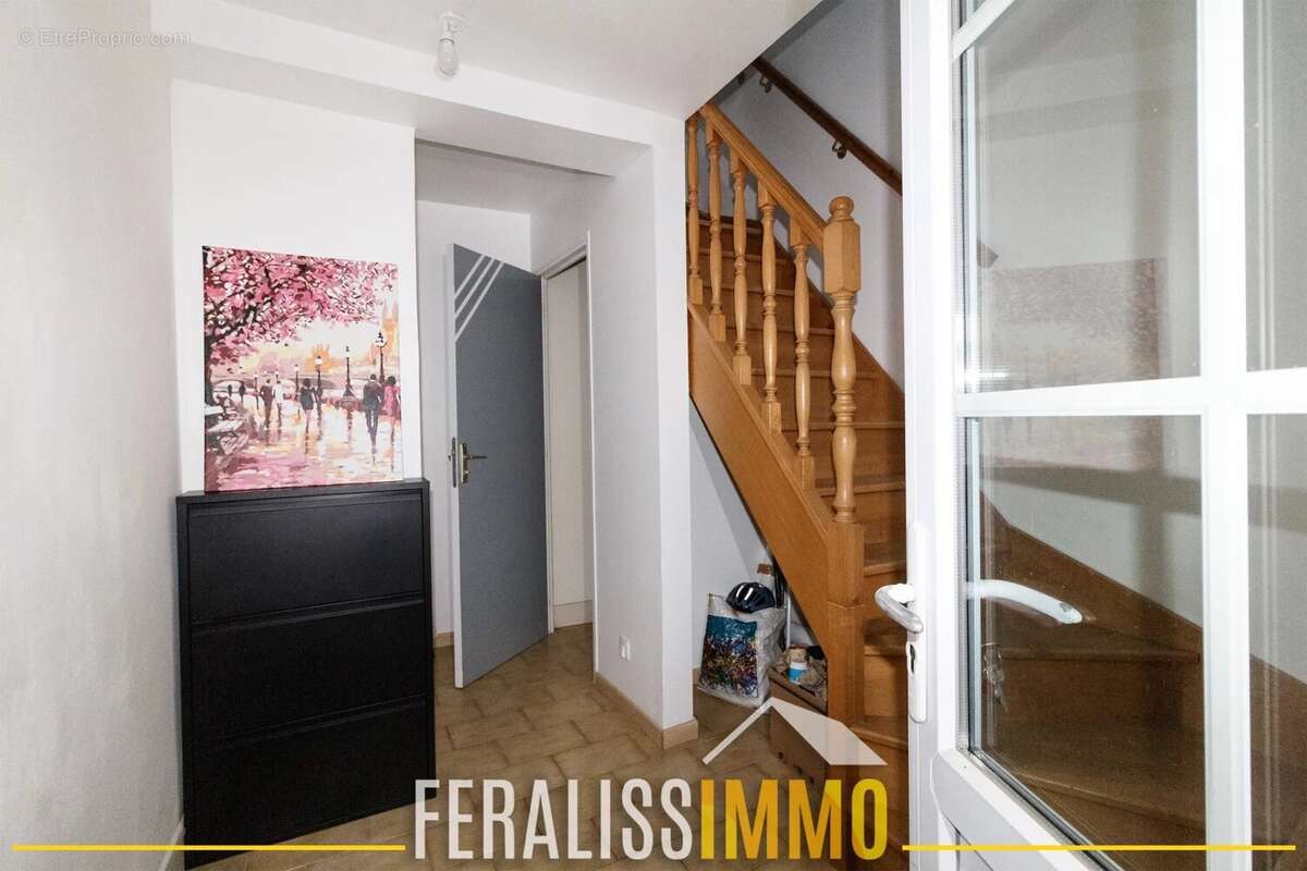 Maison à VAUX-SUR-SEINE