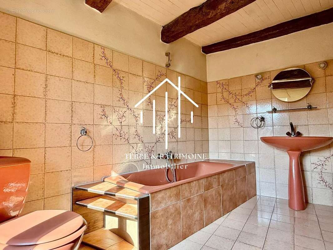 Maison à VALLON-PONT-D'ARC