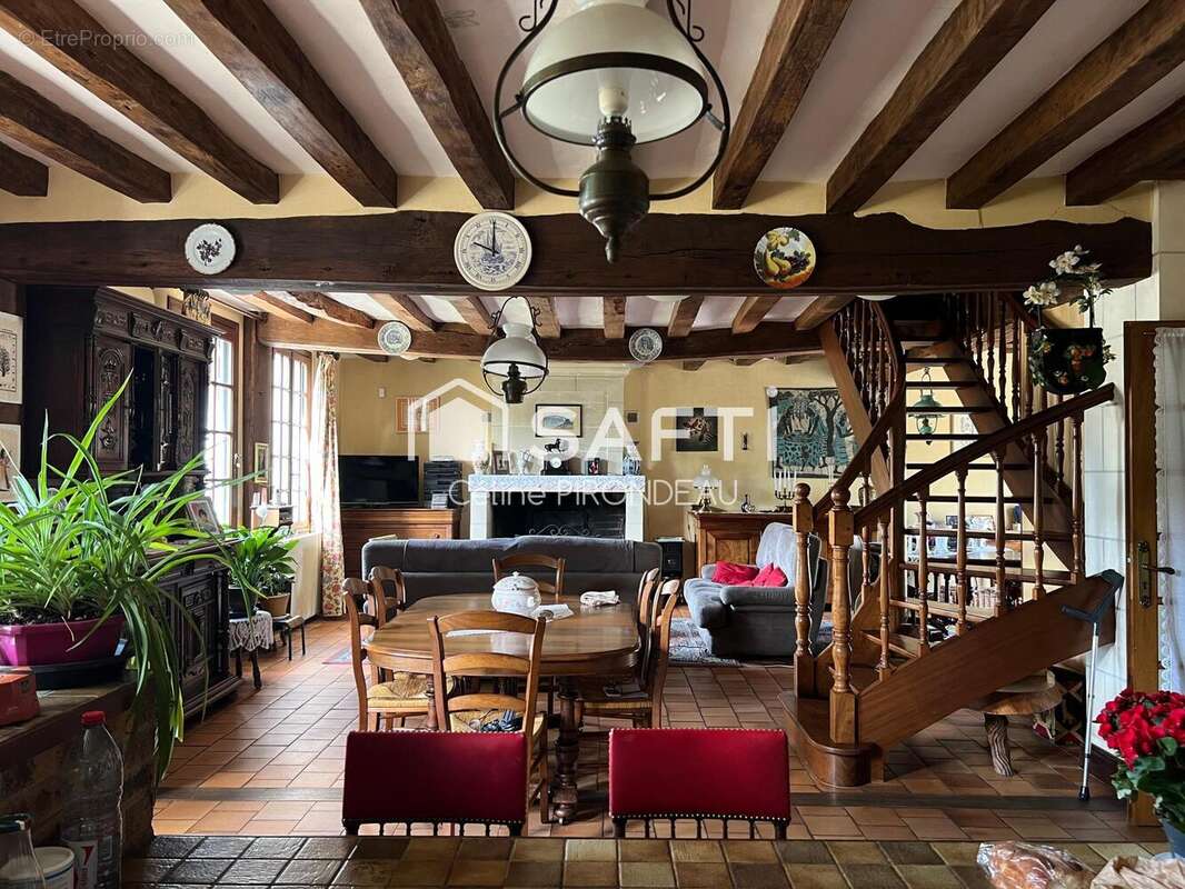 Maison 160 m² à La Chapelle-Sur-Loire  - photo 4