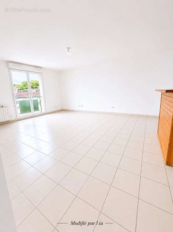 Appartement à MONDONVILLE-SAINT-JEAN