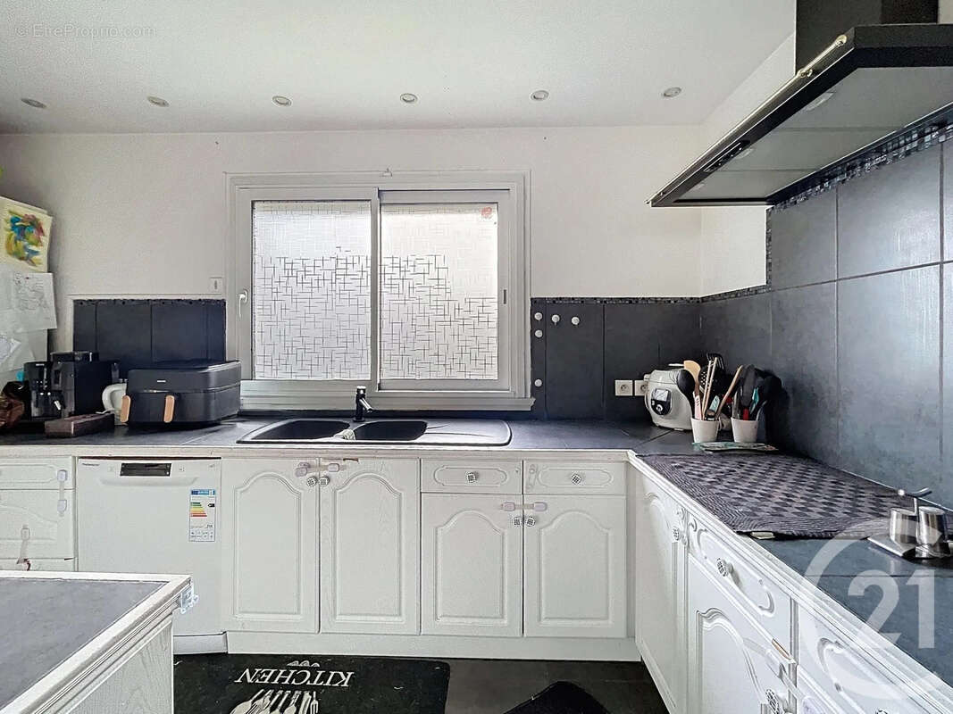 Maison à MOISSY-CRAMAYEL