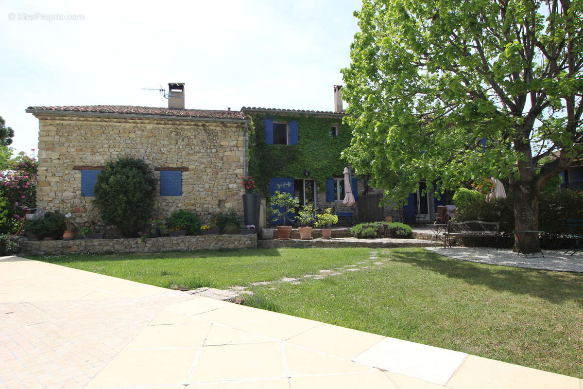 Maison à VAISON-LA-ROMAINE