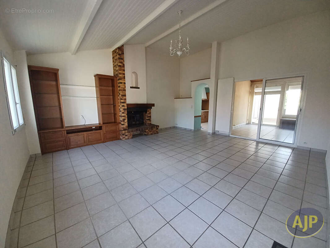 Maison à LA HAIE-FOUASSIERE