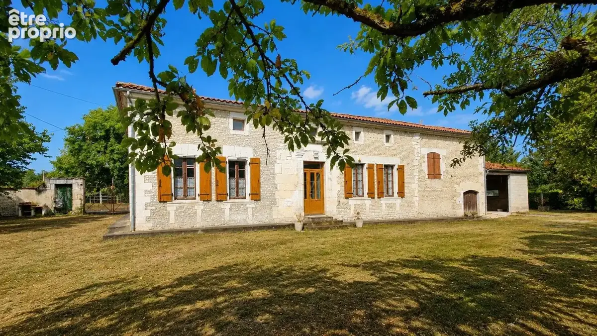 Photo 1 - Maison à BARBEZIEUX-SAINT-HILAIRE