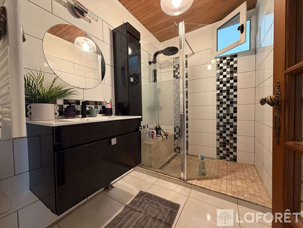 Appartement à MARSEILLE-15E