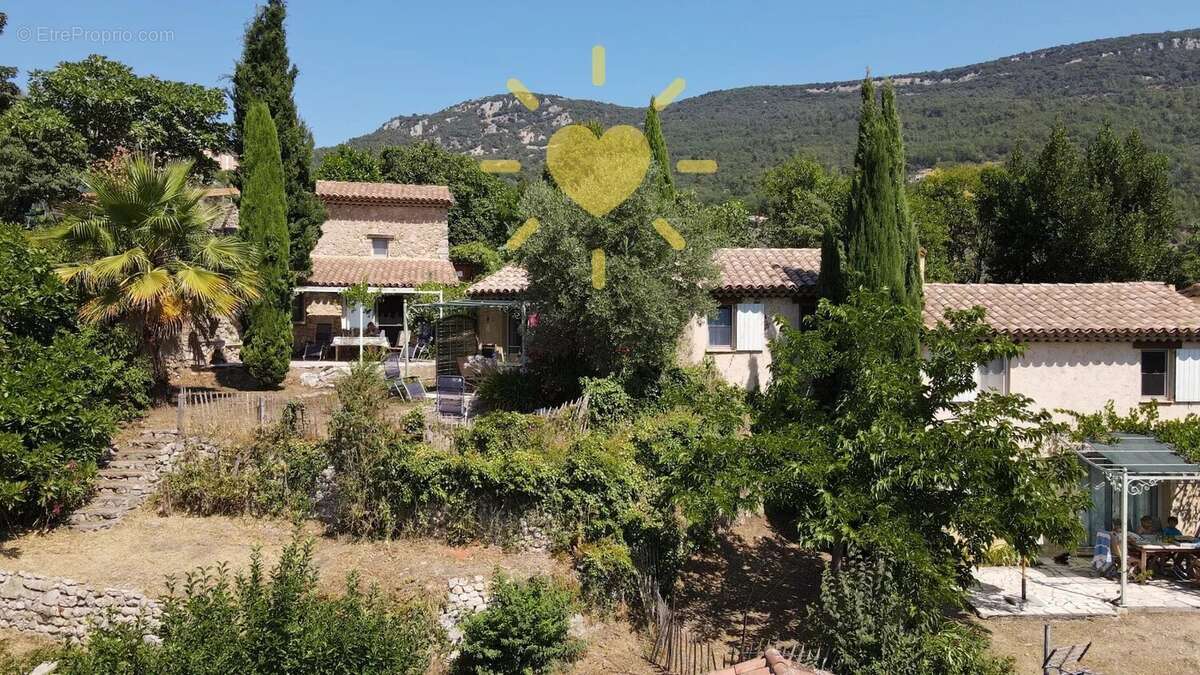 BARGEMON : Belle villa à pied du village avec piscine - photo 15