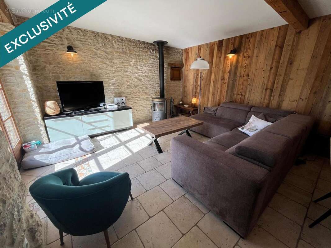 Maison 171 m² à Siccieu-Saint-Julien-Et-Carisieu  - photo 9