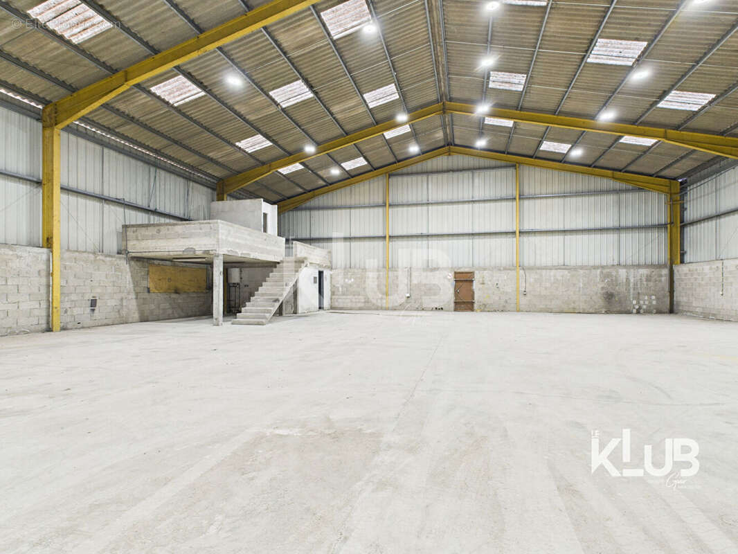 Commerce à BIGUGLIA