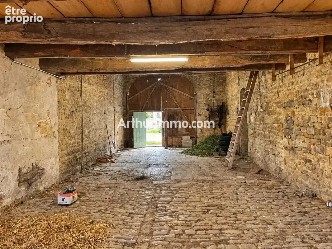 Maison en pierre avec fort potentiel, idéale investissement - photo 3