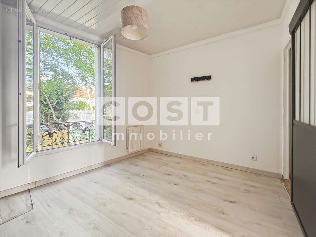 Appartement à COLOMBES