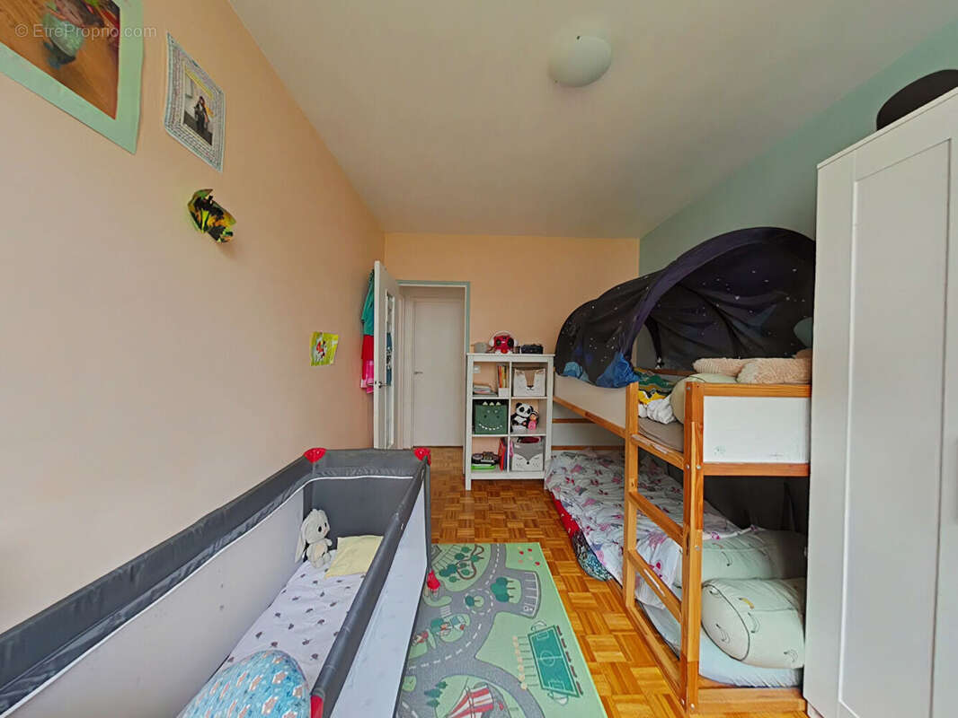 Appartement à FONTENAY-LE-FLEURY