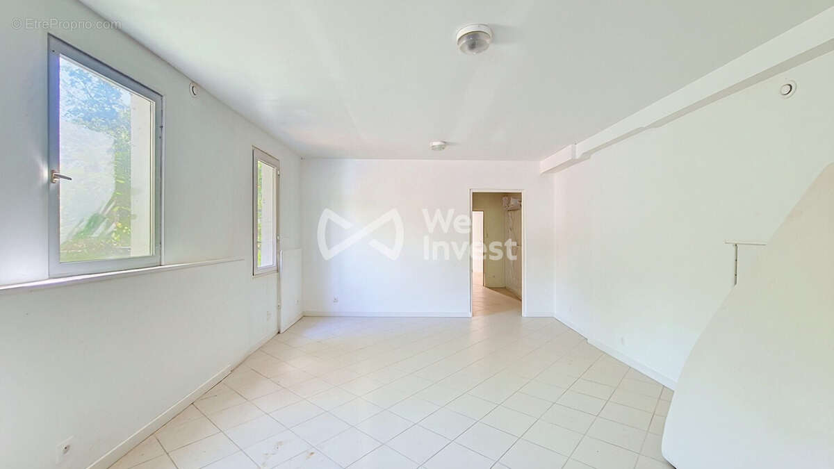 Appartement 69 m² à Les Assions  - photo 4
