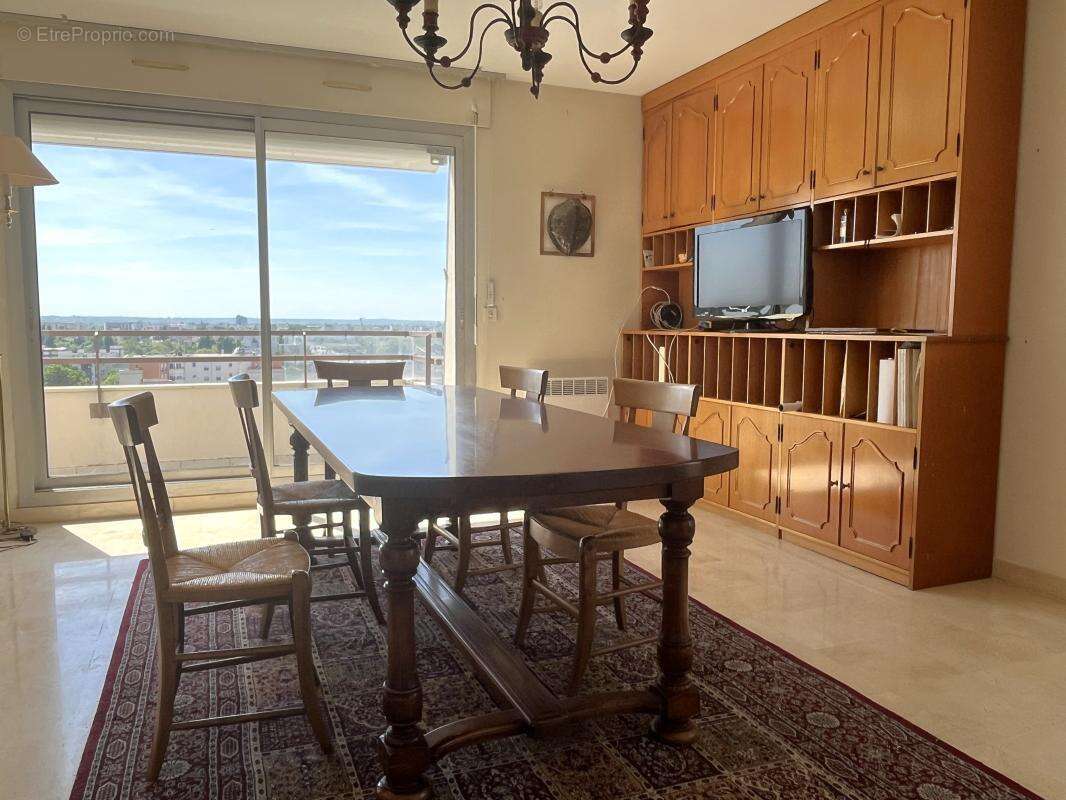 Appartement à NOGENT-SUR-MARNE