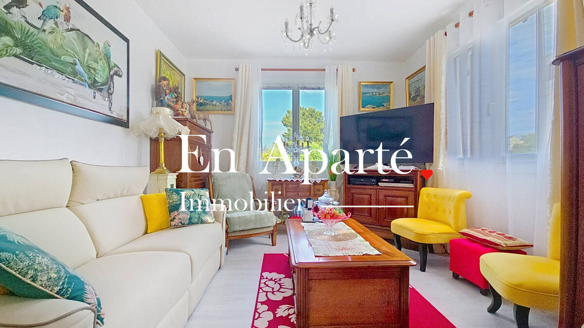 Appartement à DONVILLE-LES-BAINS
