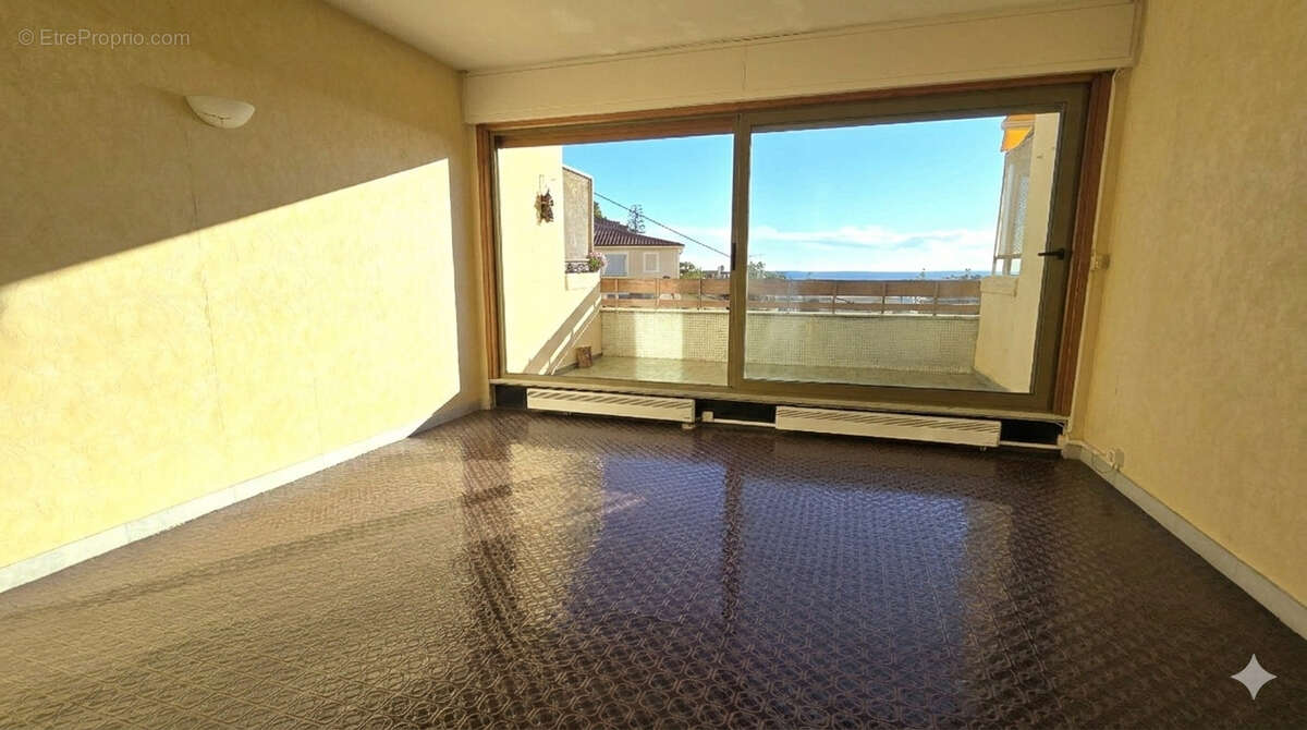 Appartement à ROQUEBRUNE-CAP-MARTIN