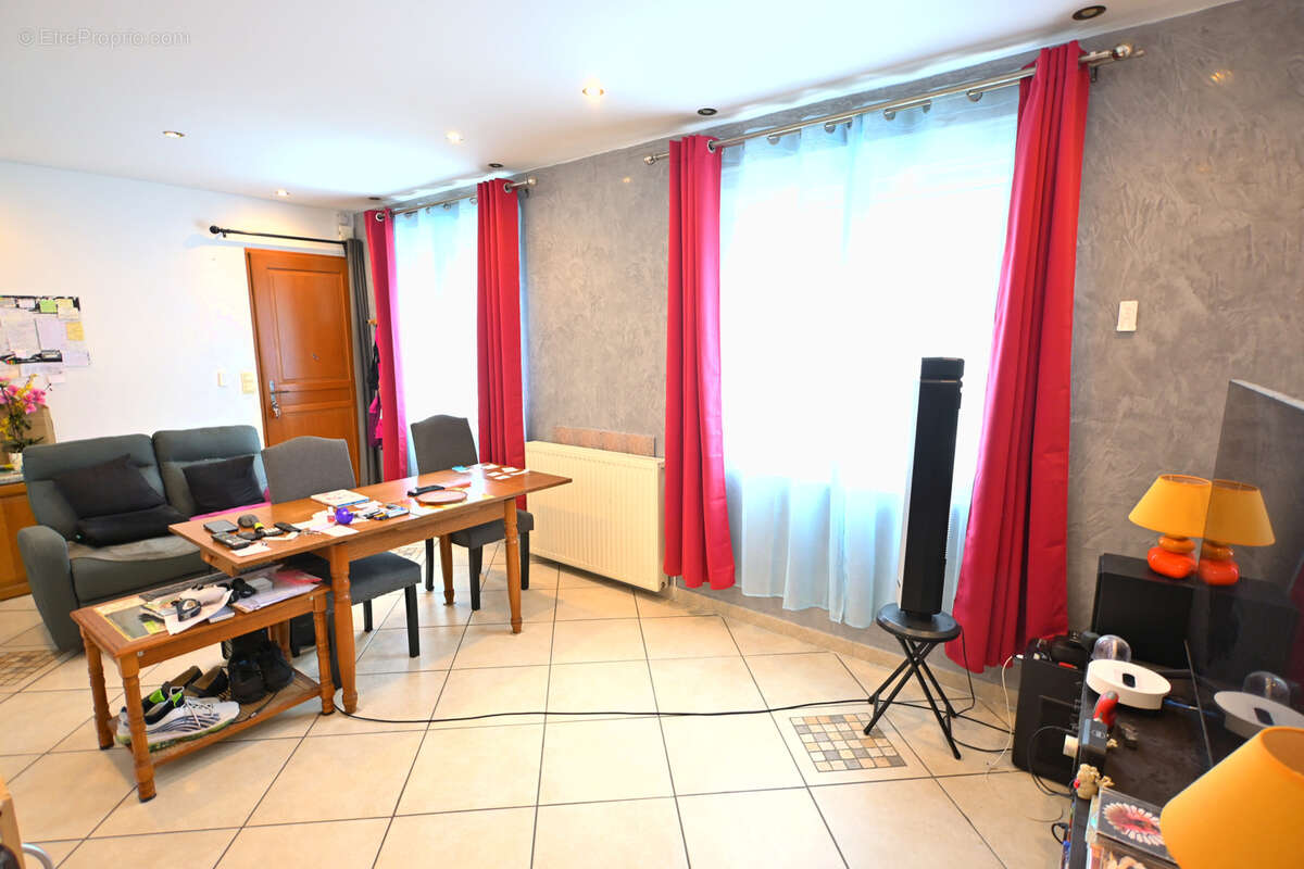 Appartement à FROGES