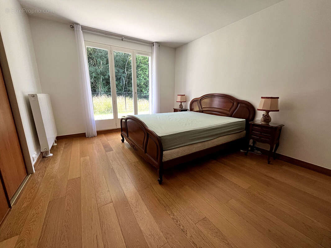 Maison à VOISINS-LE-BRETONNEUX