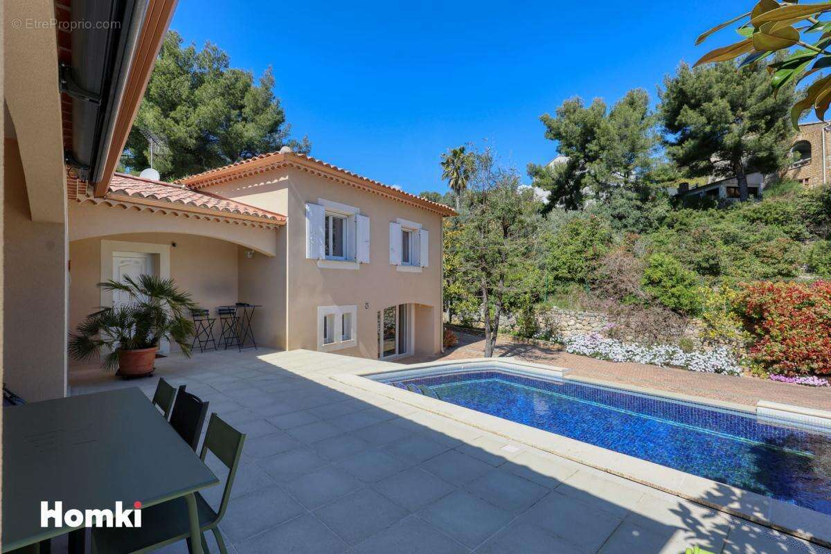 Maison à LA CADIERE-D'AZUR