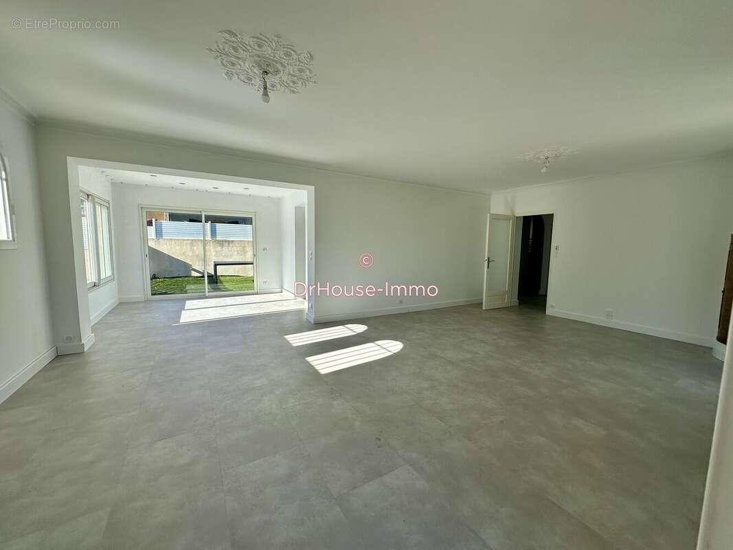 Maison à BOURG-LES-VALENCE