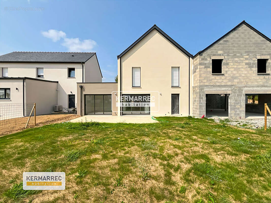 Maison à LA CHAPELLE-DES-FOUGERETZ