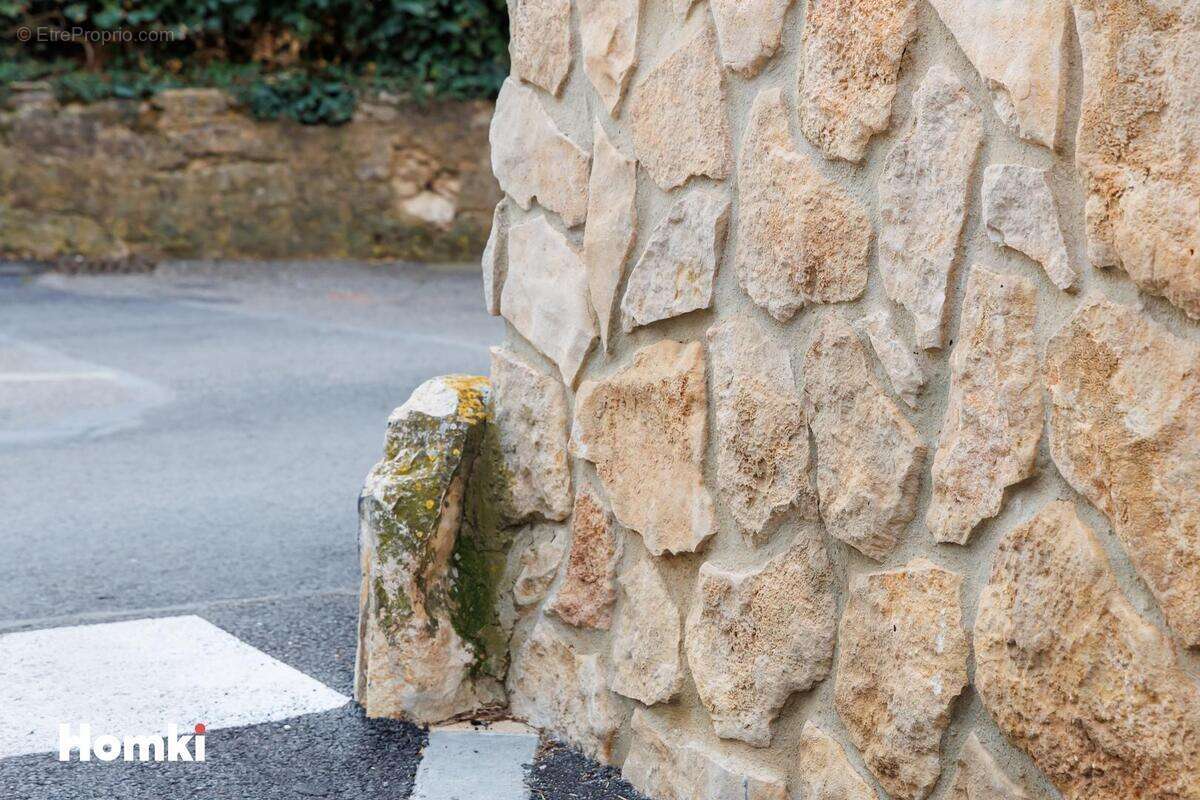 Maison à VILLES-SUR-AUZON