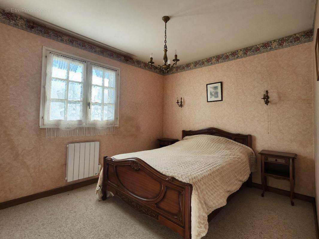 Maison à LONGUEIL-SAINTE-MARIE