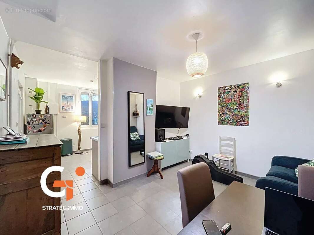 Maison à DEVILLE-LES-ROUEN