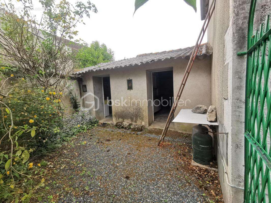 Maison à LEIGNES-SUR-FONTAINE