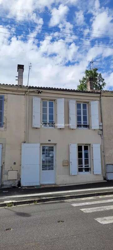 Vente Maison Saint-jean-d'angely(17400) 168 800ï¿œ - photo 3