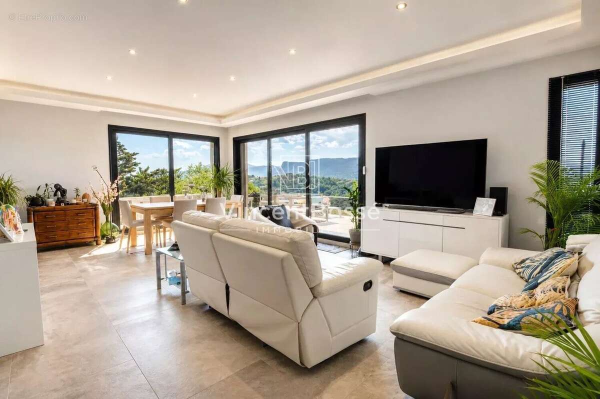 Nice – saint-pancrace – villa 4 pièces 112 m² + 60 m² de sous-sol – terrain 1 200 m² - photo 3