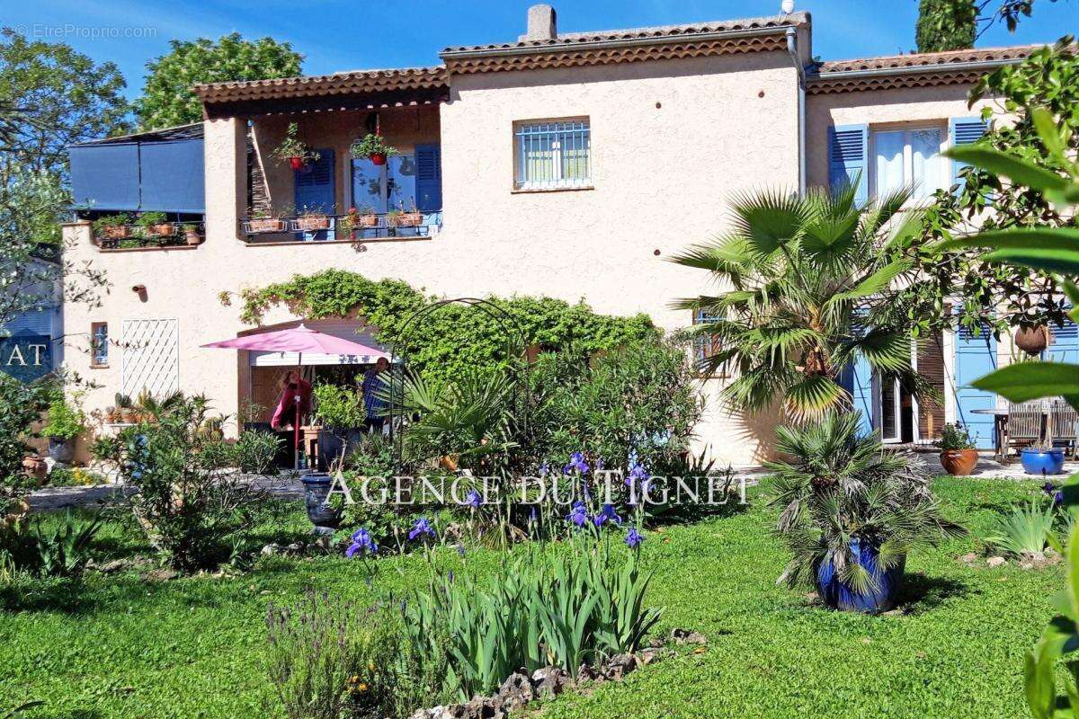 Maison à PEYMEINADE