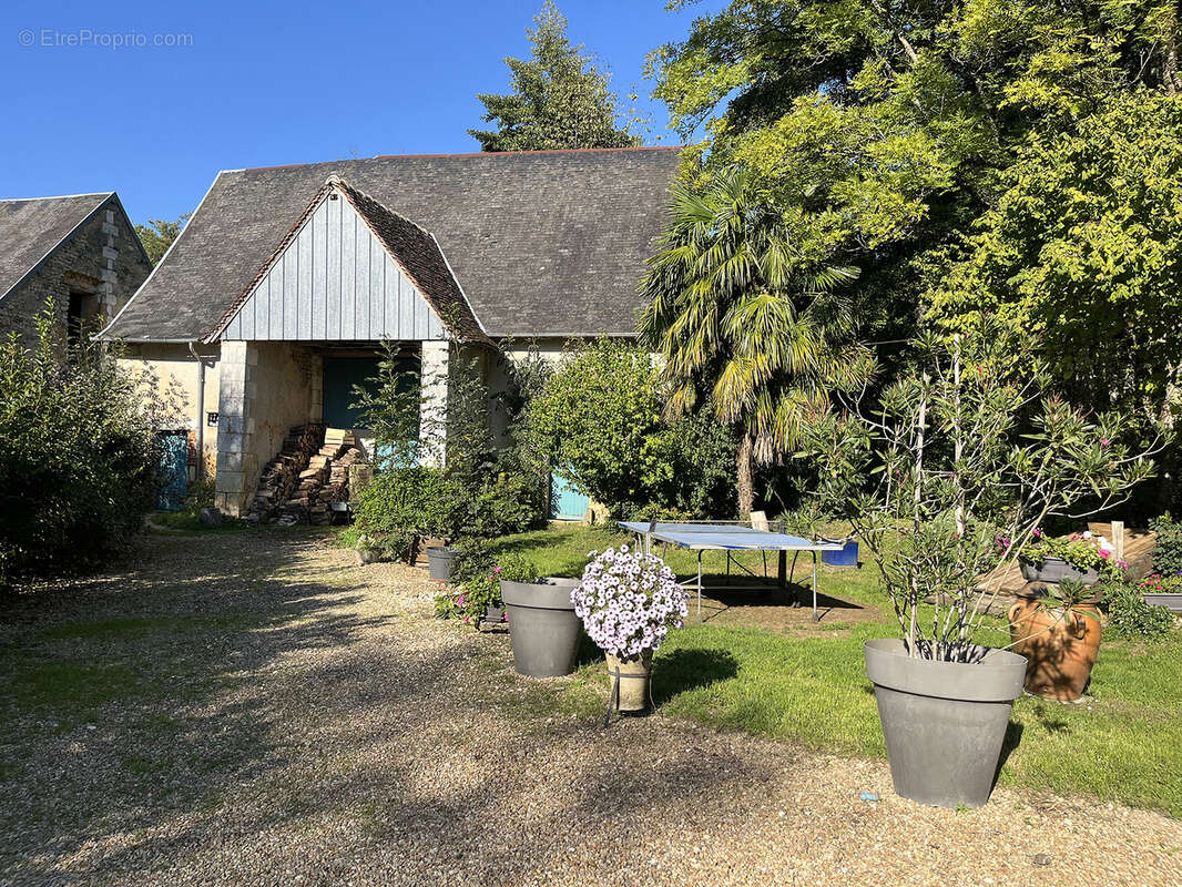Maison à SAINT-GEORGES-SUR-MOULON