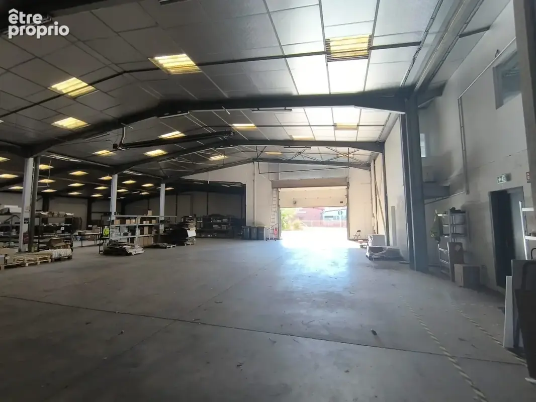 Commerce 1 580 m² à vendre à Civrieux-D'azergues (69380) - photo 3
