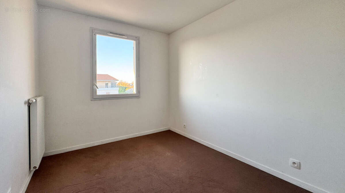 Appartement à SAINT-PIERRE-DU-PERRAY