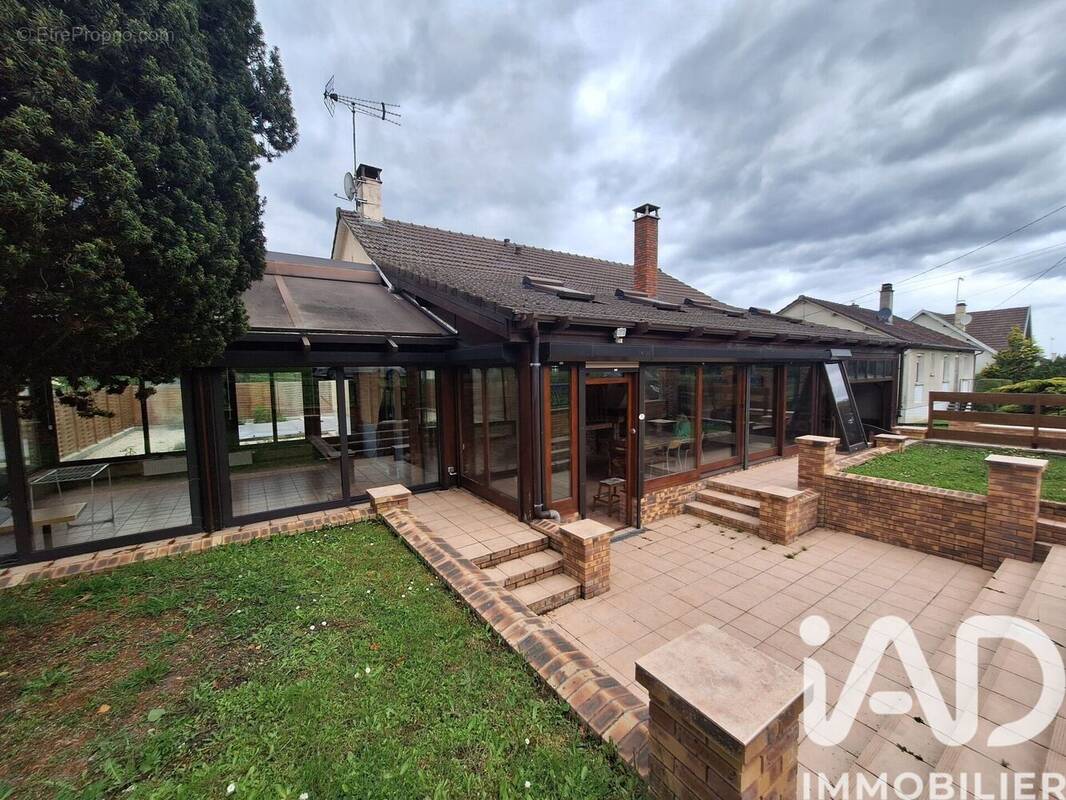 Photo 1 - Maison à VOUZIERS
