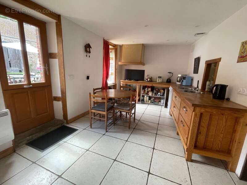 Maison de charme avec deux granges et cour intérieur 1370 m2 - photo 15