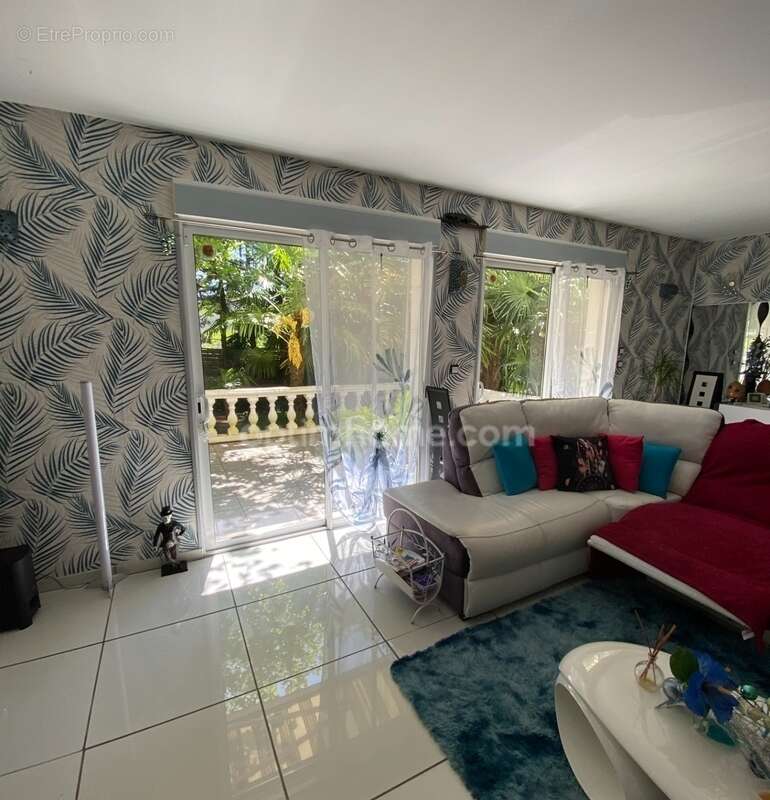 Maison à L&#039;ISLE-D&#039;ESPAGNAC