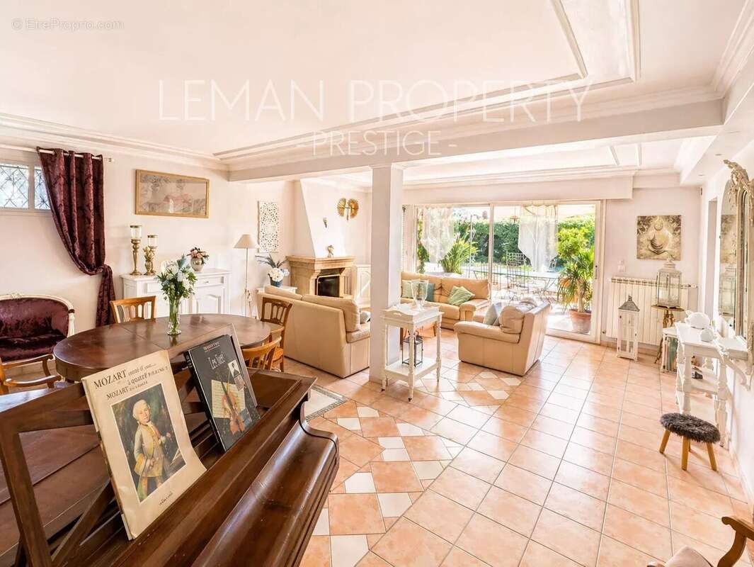 Maison à MOUGINS