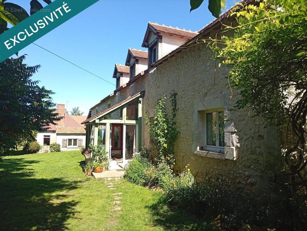 Photo 1 - Maison à SAINT-PIERRE-DE-MAILLE