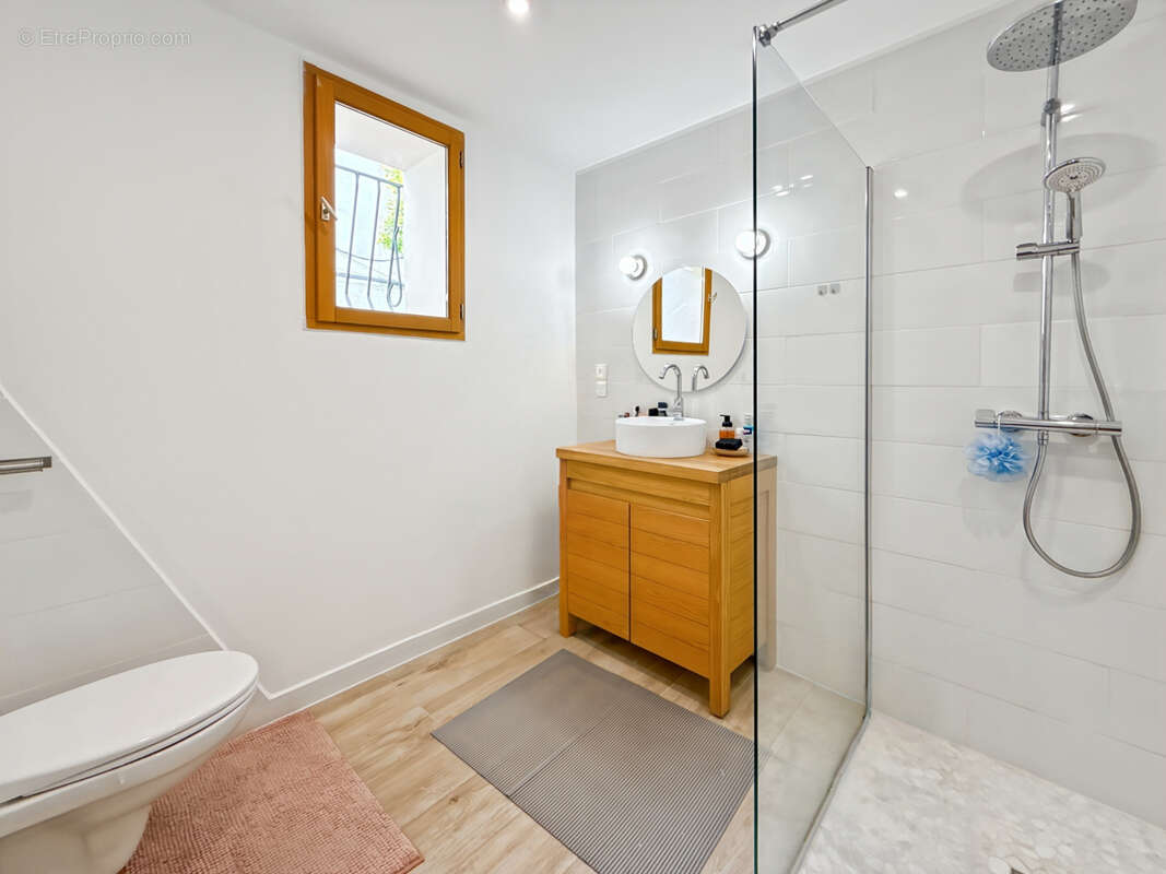 Appartement à MARSEILLE-7E