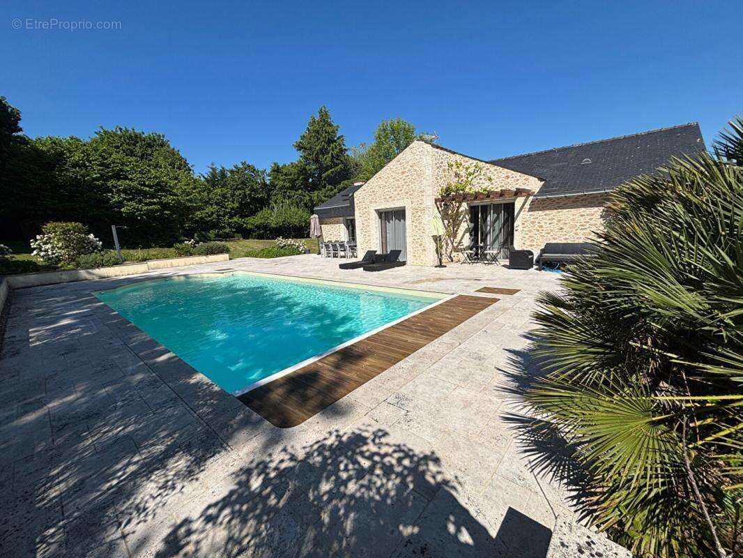 Maison à FREIGNE