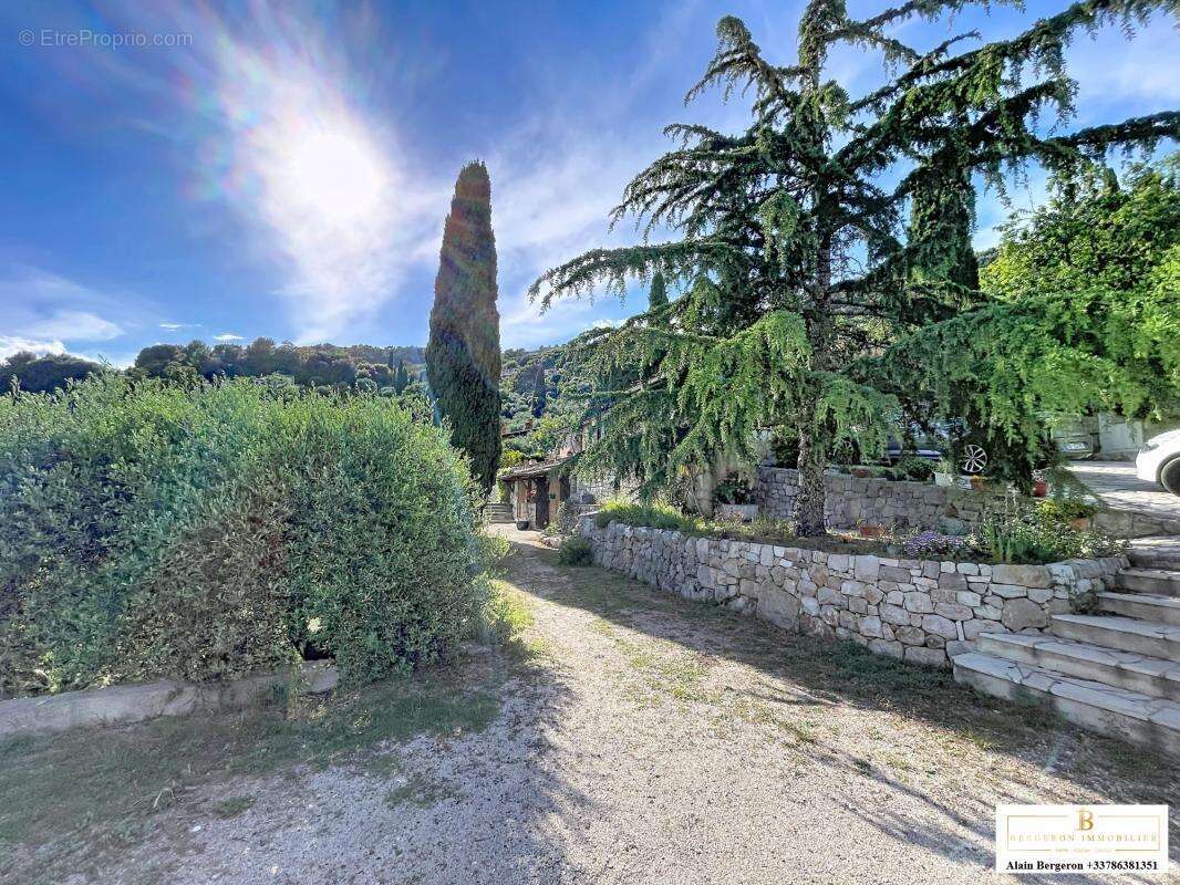 Maison à SPERACEDES