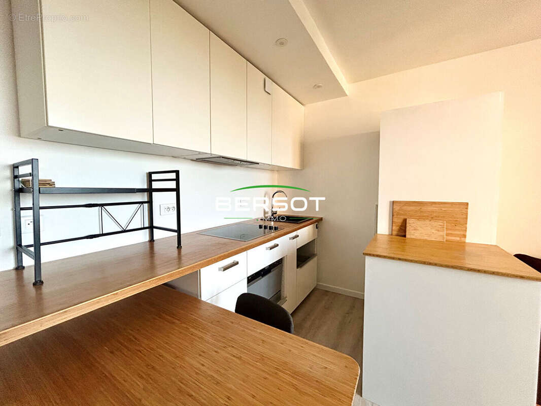 Appartement à EVIAN-LES-BAINS