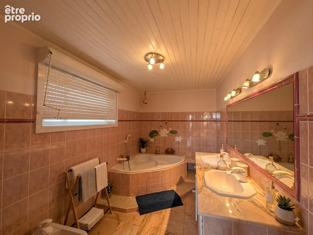 Superbe villa avec vue panoramique et rentabilité locative ? Ducos 6 pièce(s) 210 m2 - photo 6